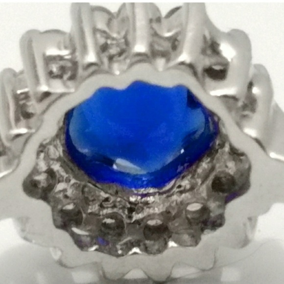 Vintage Signed Sapphire and Diamond Cocktail Ring - Picture 4 of 8